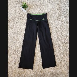 Lululemon size 6 Yoga Pants